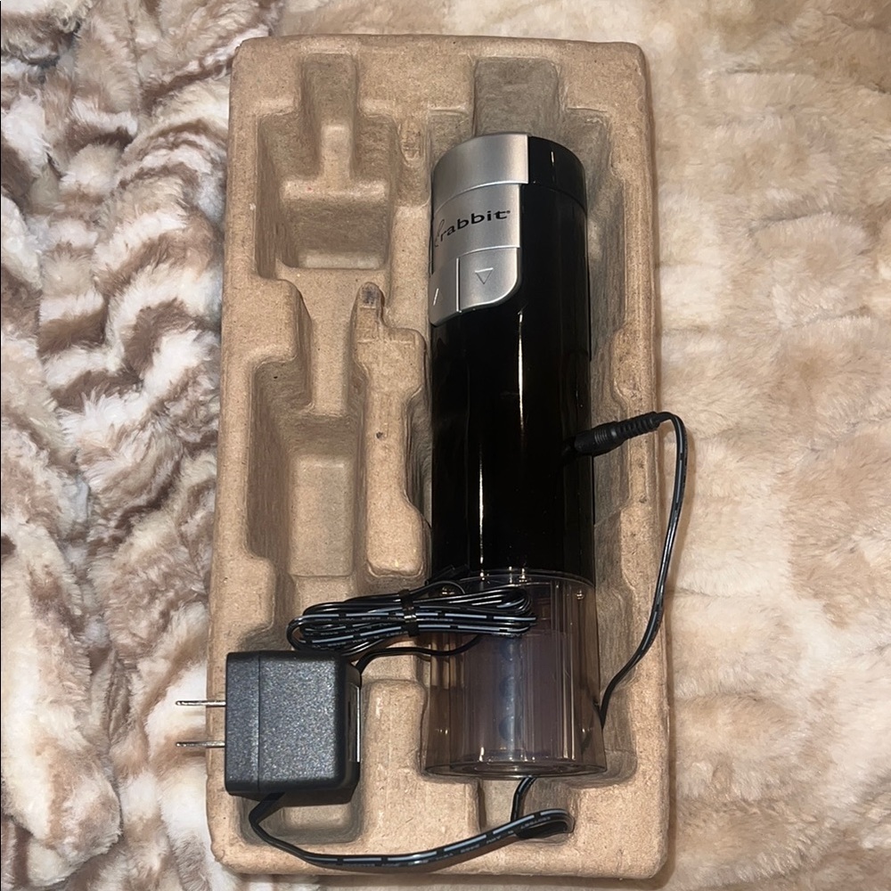 Rabbit Electric Wine Opener with Charger
